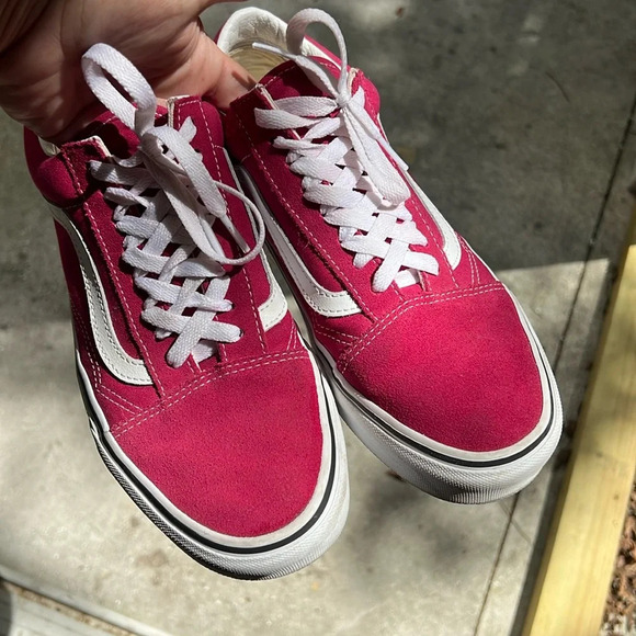 Old Skool Vans in Cherry hot pink! Men’s 8 1/2 ladies 10. - Picture 1 of 11
